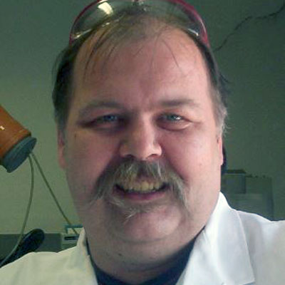 Dr. Uwe Greulach Dr. Uwe Greulach